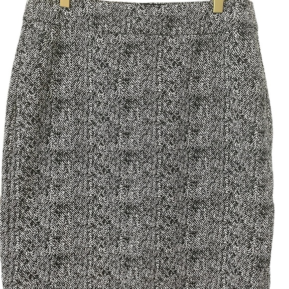 CABI Skirt Black White Tweed Sz 10 Stretch Back Zip EUC - Picture 3 of 7